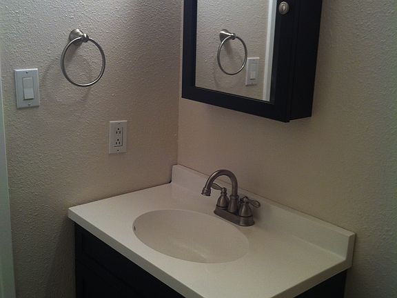 5th image of 2765 Bridgeford Dr