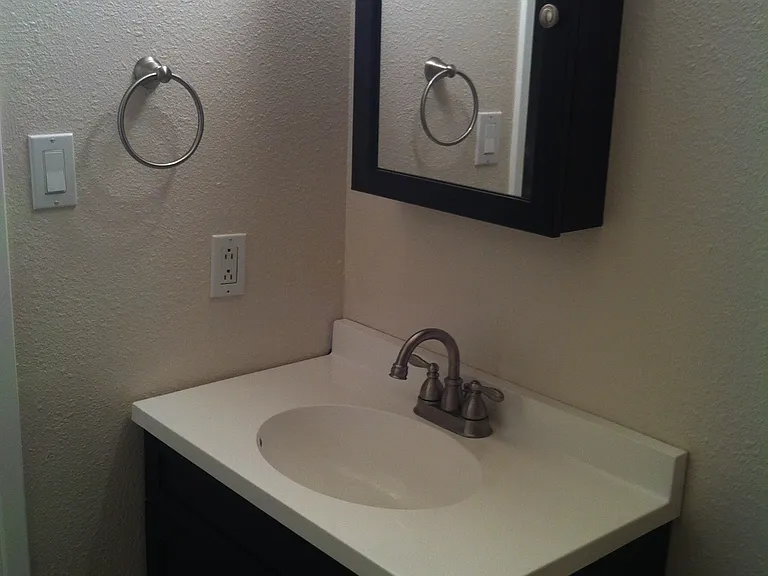 2765 Bridgeford Dr — Photo 5