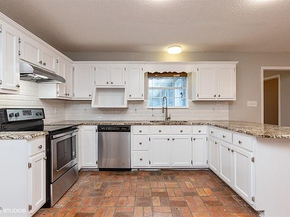 4th image of 6711 Eagle Springs Dr