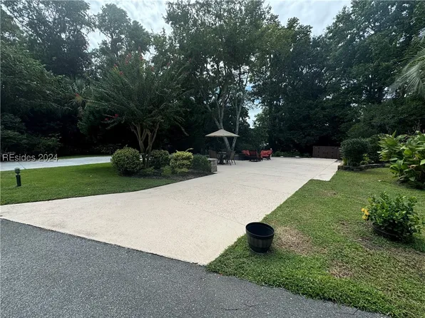 133 Arrow Rd #303, Hilton Head Island, SC 29928