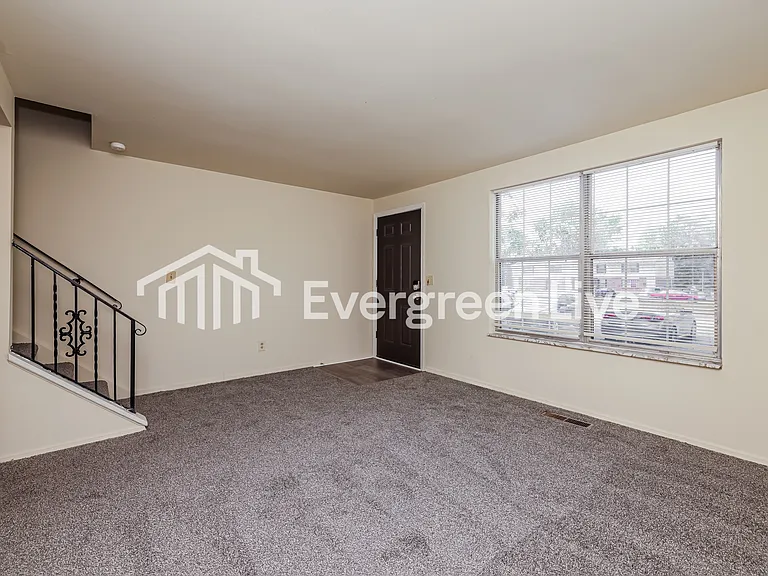 8213 Mount Carmel St — Photo 4