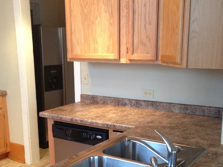 305-307 Duplex — Photo 6