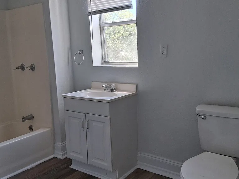 241 E Seminole Ave #5 — Photo 9