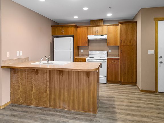 5th image of 103 Madison Ave #A