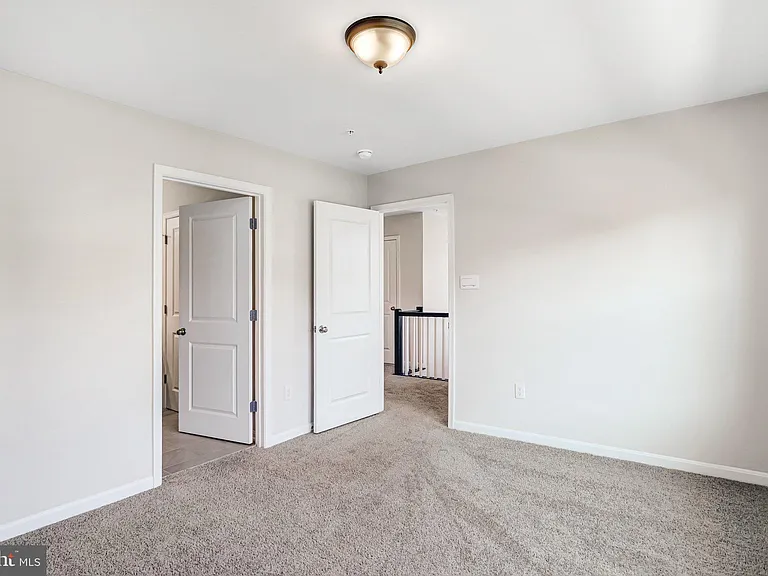 404 Constellation Ln — Photo 14