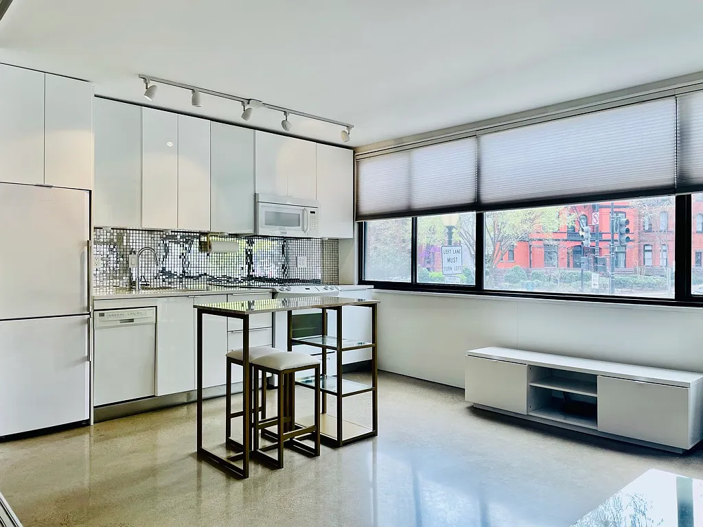 1 bed, 510 sqft, $2,380 — Photo 2