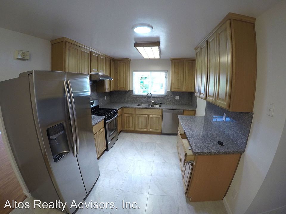 1st image of 2431 Foxdale Dr