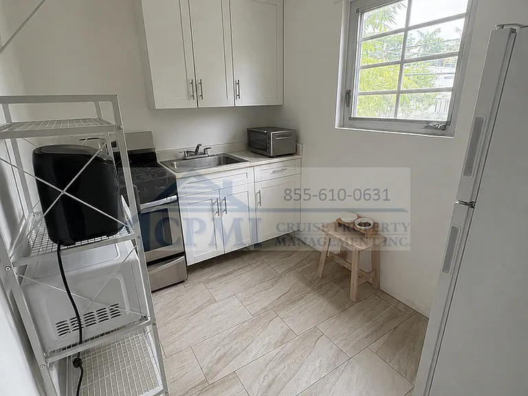 3631 Thomas Ave Miami, FL 33133 — Photo 22