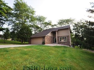 19 Riverview Dr NE, Iowa City, IA 52240