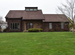 6149 Lakemoor Cir NW, Canton, OH