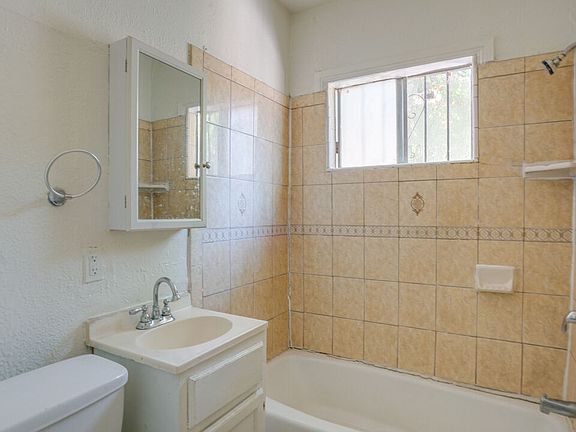 5th image of 612 E 83rd St