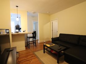 2003 Commonwealth Ave