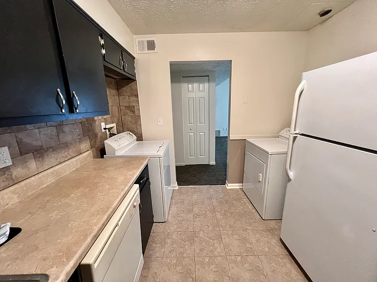 Derby Run Apartments — Photo 69