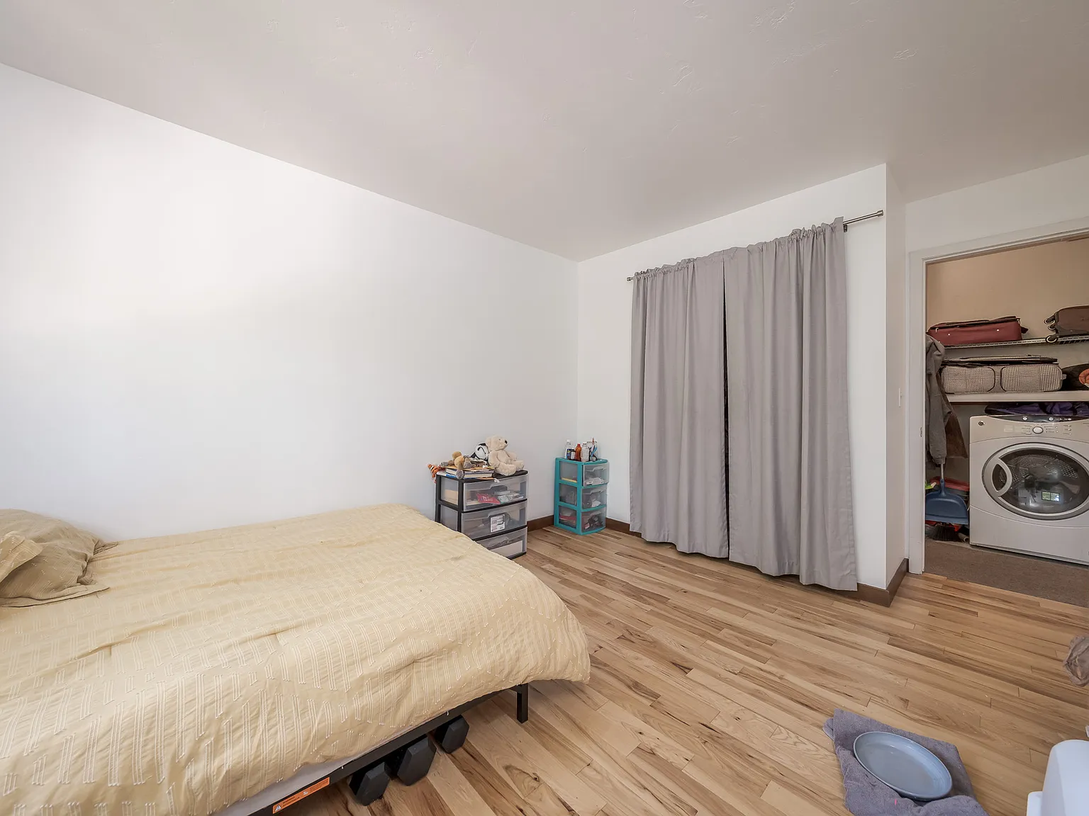 2 bed, 1.5 bath, 968 sqft, $3,000 — Photo 3