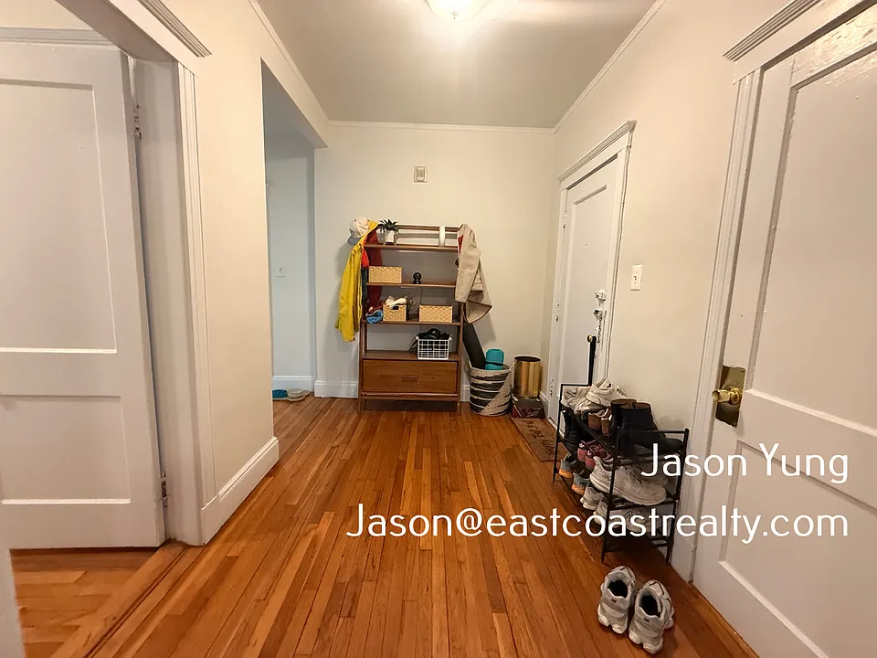 9 Carol Ave #11-1