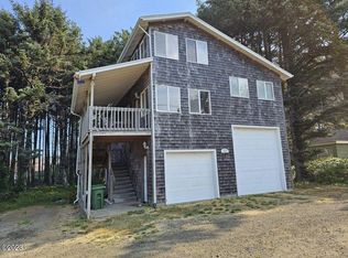 455 Coolidge Ln, Yachats, OR 97498