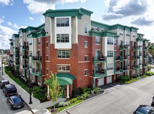 69 Foundry St #214, Wakefield, MA 01880