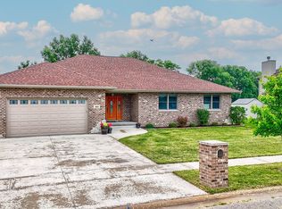 1661 Locust Rd, Morris, IL 60450