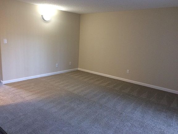 3rd image of 1133 Miramar Way APT 7