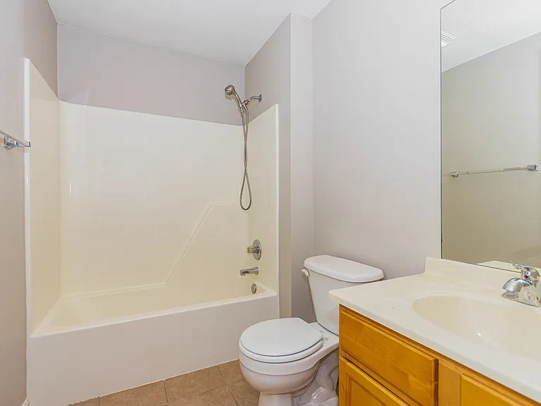 Prairie Vista Apartments — Photo 41