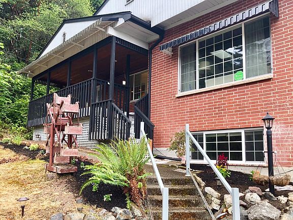 2nd image of 11927 SE 64th St #4128973755