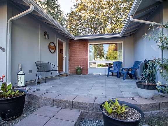 3rd image of 2641 166th Ave SE