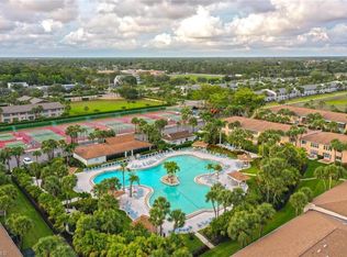 4090 Looking Glass Ln #7, Naples, FL 34112