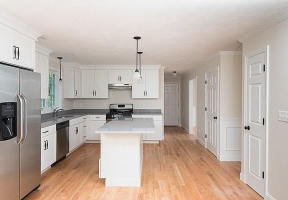 3rd image of 17 Victoria Ave