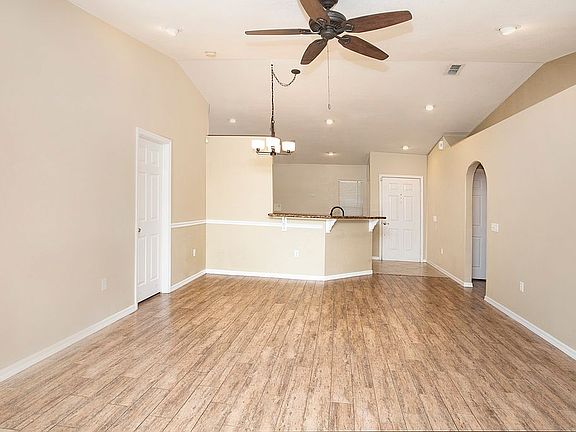 4th image of 31807 Loch Aline Dr
