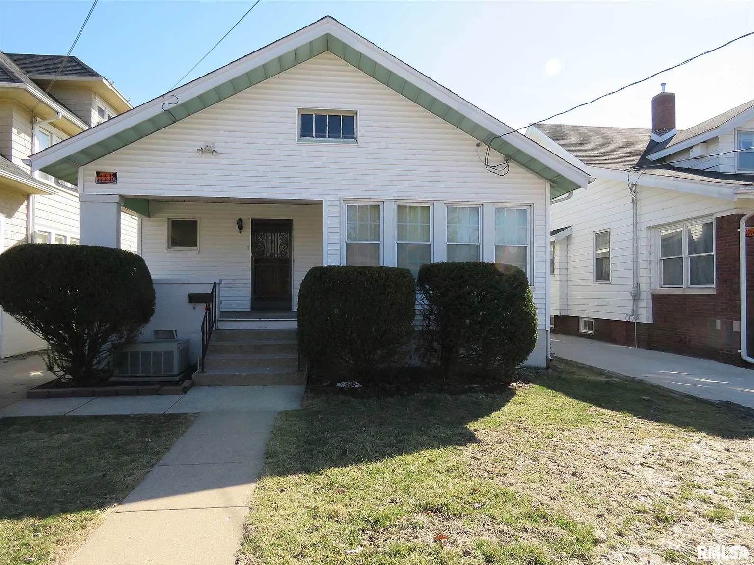 1920 W Rohmann Ave photo 1