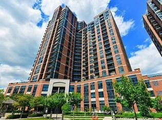 60 Heintzman St #927, Toronto, ON M6P 5A1