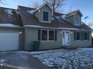 231 E Mitchell Ct, Braidwood, IL 60408