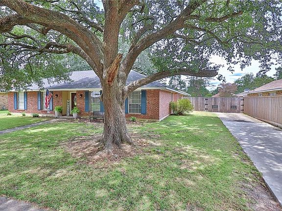 2nd image of 12533 Parkwood Dr