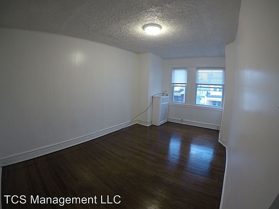 5th image of 5441 Windsor Ave