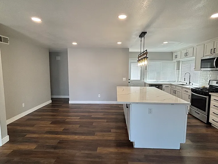 5918 Sky Meadow St — Photo 4