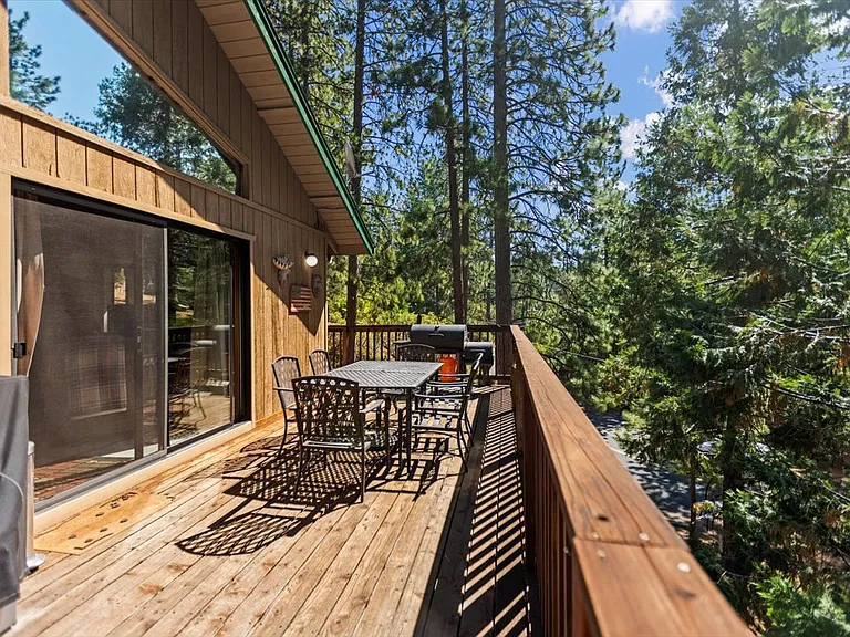 2518 Elizabeth Dr — Photo 18