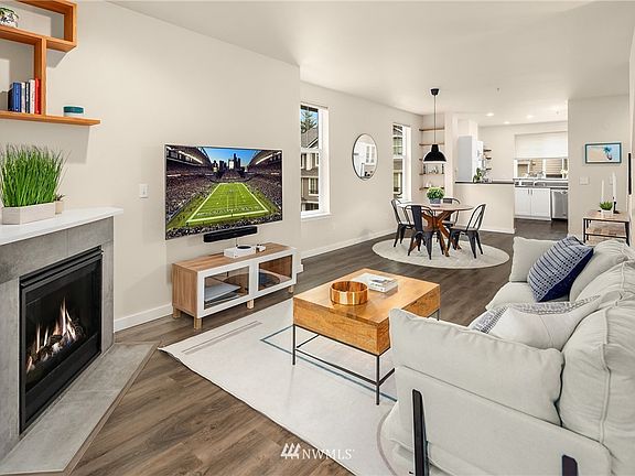 4th image of 16125 Juanita Woodinville Way NE Unit 309