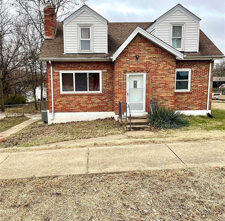1st image of 165 Reading Ave