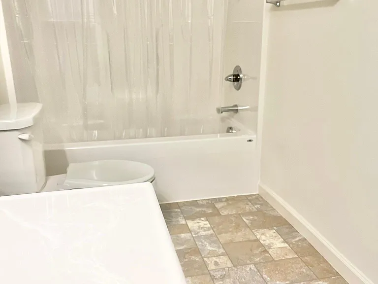 1748 Fairbank Ln — Photo 11