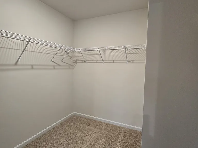 1677 Hallview Ct — Photo 12