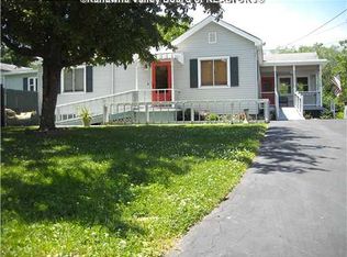 110 Georges Dr, Belle, WV 25015