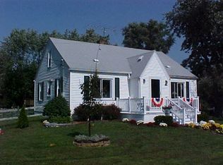 1180 Smith Rd, Temperance, MI 48182