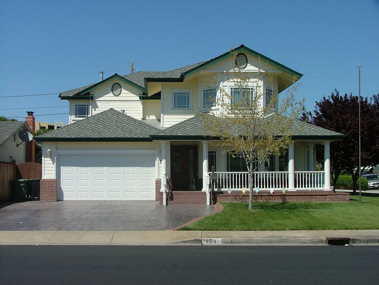 469 Oakwood Dr photo 1