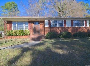 1318 Grovewood Dr, Charlotte, NC 28208