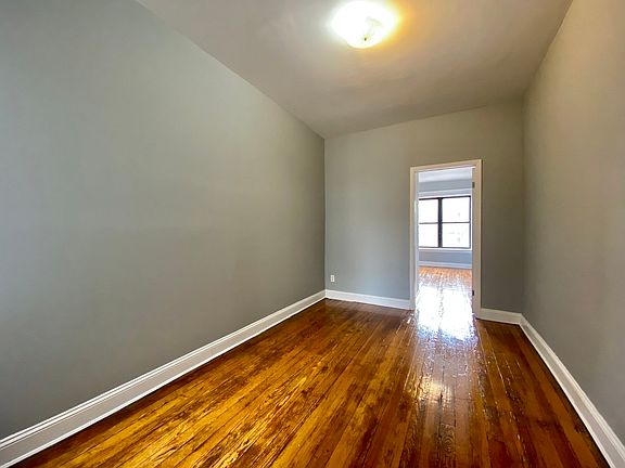 5th image of 30-38 30th St #3B