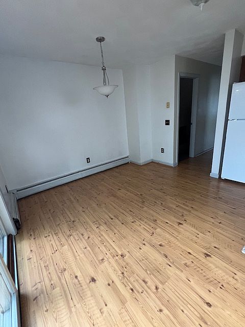 2nd image of 15-17 Public St