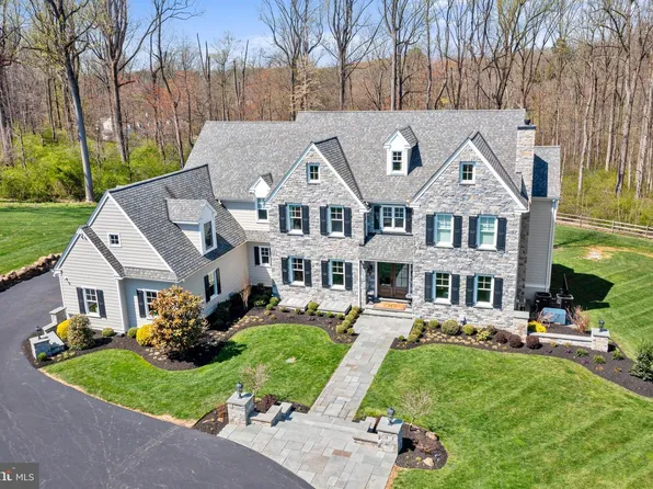 2207 White Horse Rd, Berwyn, PA 19312