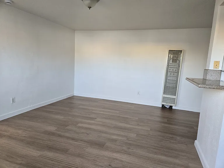 9336 Valley Blvd — Photo 7