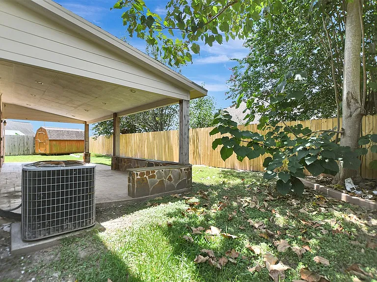 5410 Spring Oak Dr — Photo 43