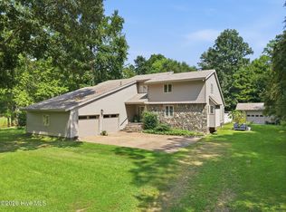 302 Dances Bay Rd, Elizabeth City, NC 27909